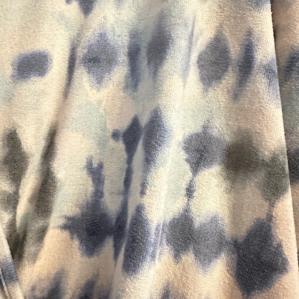 Entro Blue and Cream Tie-Dye Top - Picture 3 of 5